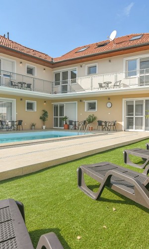 Happy Apartmanház
