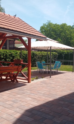 Napsugár Apartmanház