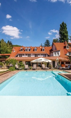 Nomád Hotel & Glamping