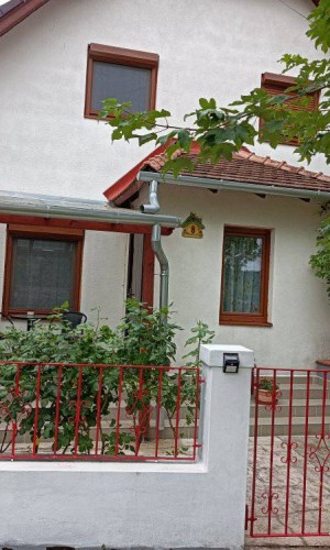 Szőlő Apartman